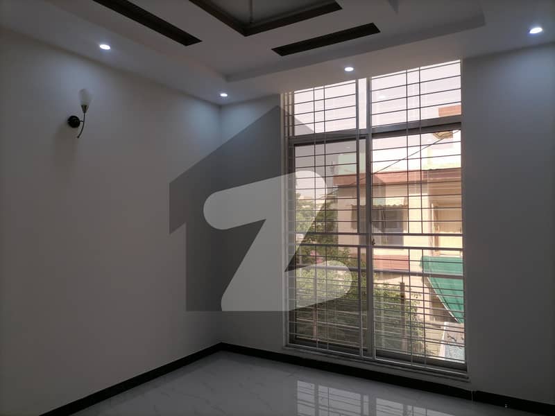 1 Kanal Lower Portion In Central EME Society - Block B For rent