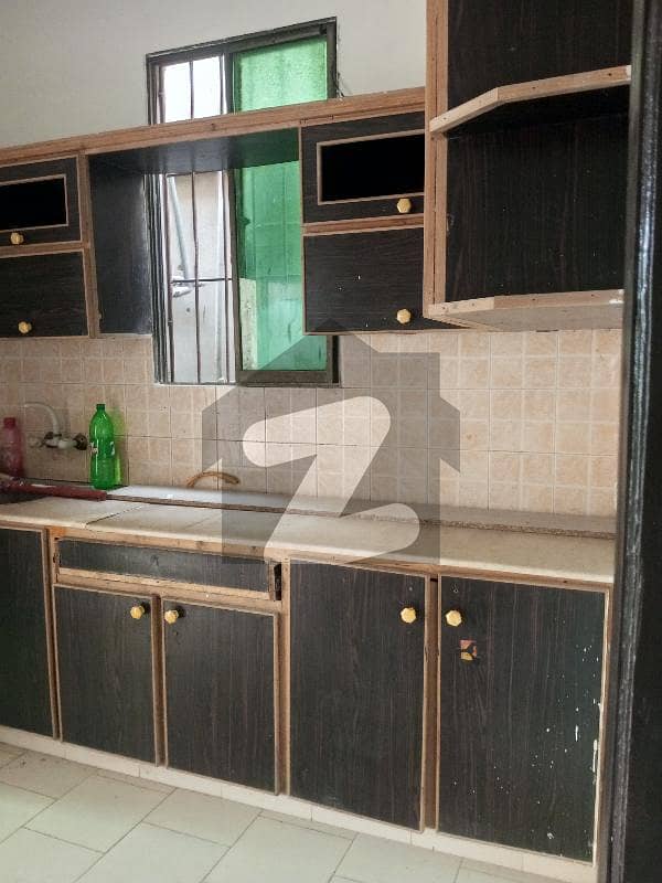 Studio Flat For Rent 2 Bed Lounge kitchen
