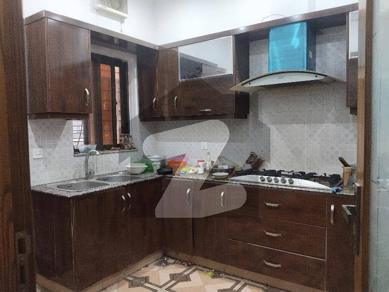 Lower Portions for rent in Shahtaj Colony Lahore