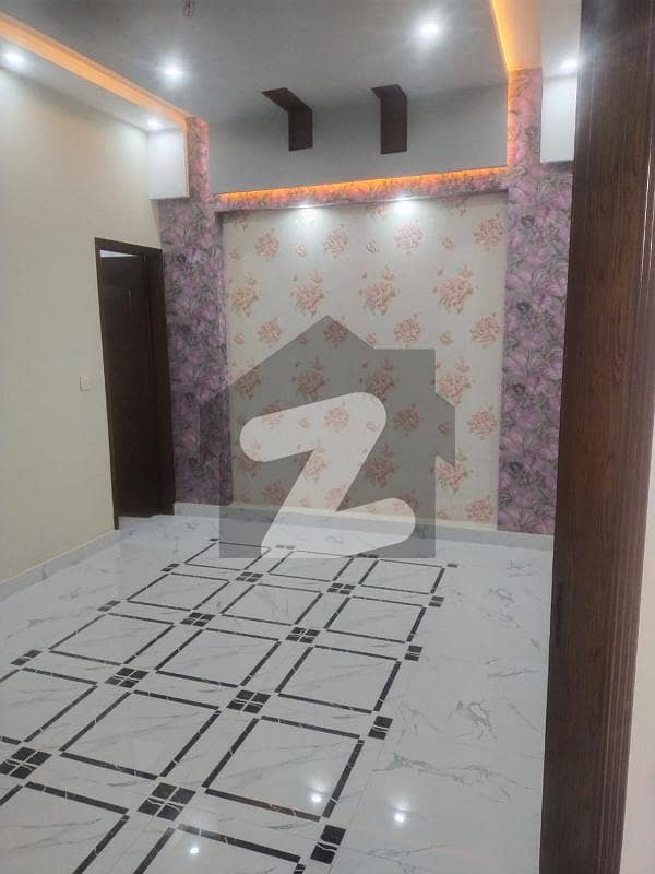 الکبیر فیز 2 - بلاک سی الکبیر ٹاؤن - فیز 2 الکبیر ٹاؤن رائیونڈ روڈ لاہور میں 4 کمروں کا 3 مرلہ فلیٹ 1.25 کروڑ میں برائے فروخت۔