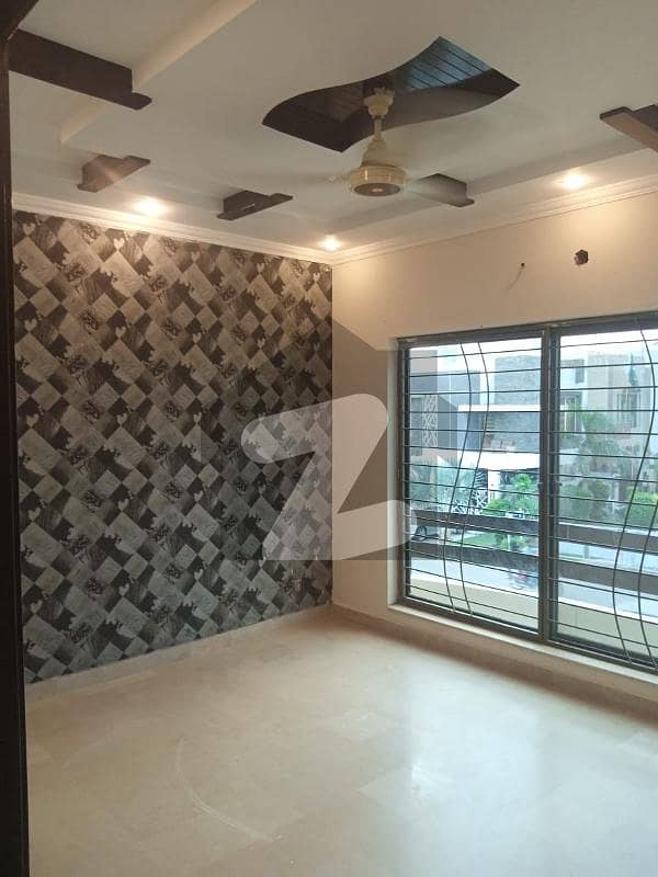 5-MARLA FULL HOUSE FOR RENT IN DHA PHASE-5