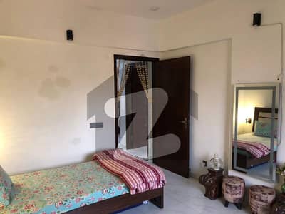 1571 Sq Ft 3 Bed DD Flat For Sale In Amil Colony Near Islamia College