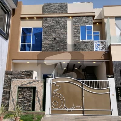 Okara Road House Sized 4.5 Marla For rent