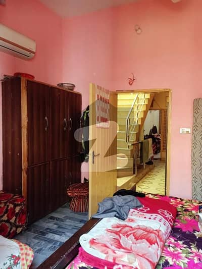 گلشنِ راوی لاہور میں 3 کمروں کا 3 مرلہ مکان 1.35 کروڑ میں برائے فروخت۔