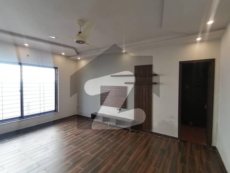 Get This Amazing 1 Kanal House Available In DC Colony