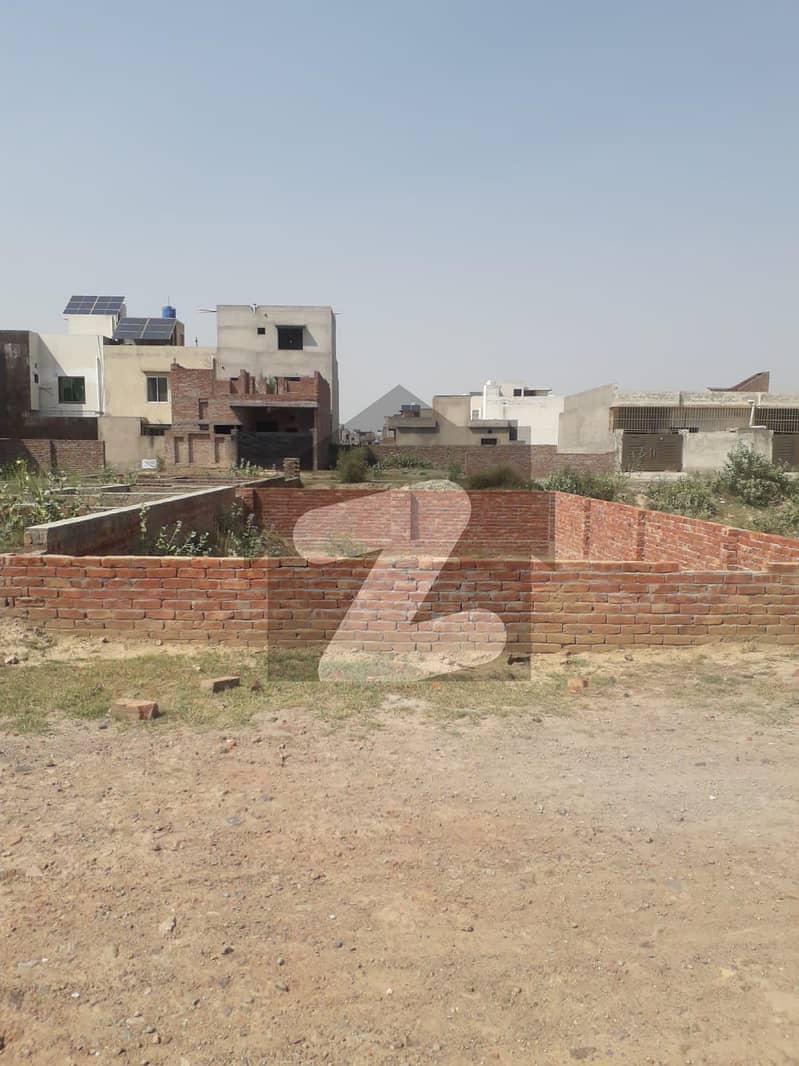 گالف ویولین پاک عرب ہاؤسنگ سوسائٹی لاہور میں 5 مرلہ رہائشی پلاٹ 28 لاکھ میں برائے فروخت۔