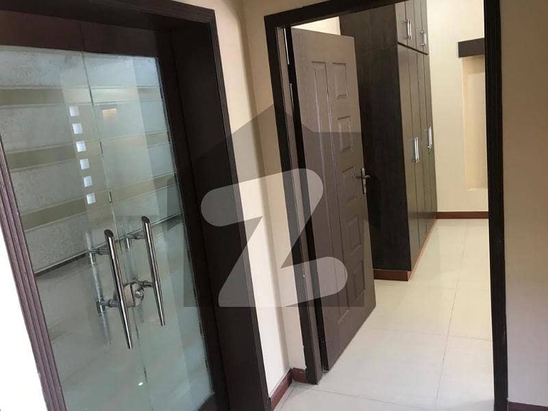 10 Marla Upper Portion Available for Rent in Bahria Town Lahore