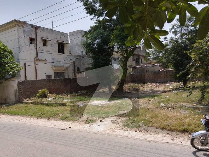 پی سی ایس آئی آر ہاؤسنگ سکیم فیز 1 ۔ بلاک اے پی سی ایس آئی آر ہاؤسنگ سکیم فیز 1,پی سی ایس آئی آر ہاؤسنگ سکیم,لاہور میں 14 مرلہ رہائشی پلاٹ 4.0 کروڑ میں برائے فروخت۔