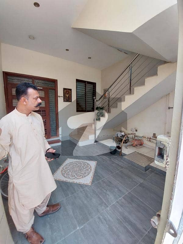 گلستانِِ جوہر ۔ بلاک 5 گلستانِ جوہر کراچی میں 2 کمروں کا 8 مرلہ زیریں پورشن 50 ہزار میں کرایہ پر دستیاب ہے۔