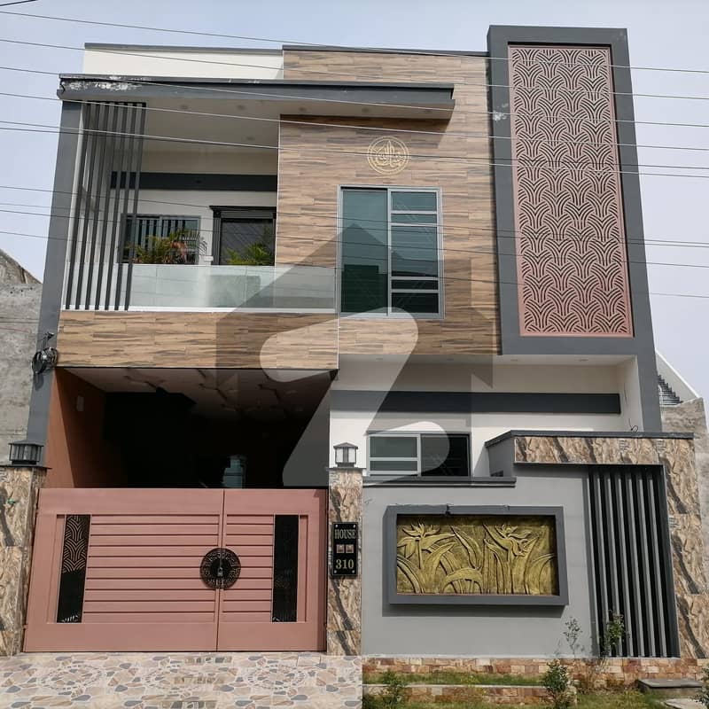 Get Your Hands On House In Sahiwal Best Area
