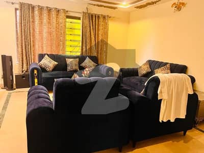 بحریہ ٹاؤن فیز 2 بحریہ ٹاؤن راولپنڈی,راولپنڈی میں 5 کمروں کا 17 مرلہ مکان 6.0 کروڑ میں برائے فروخت۔