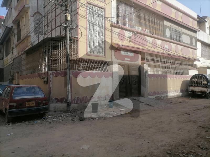 House Of 120 Square Yards In Bufferzone - Sector 15-A/2 For sale