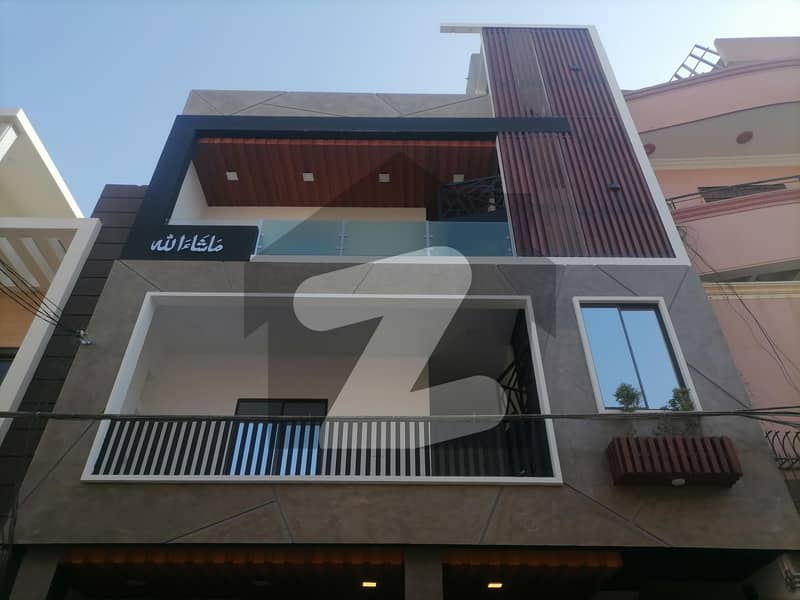 120 Square Yards House Is Available In Bufferzone - Sector 15-A/2 120 Square Yards House Is Available In Bufferzone - Sector 15-A/2
