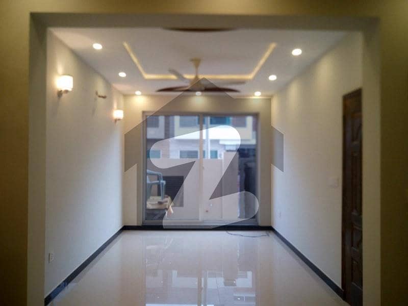 House Of 5 Marla In Punjab Coop Housing Society For rent