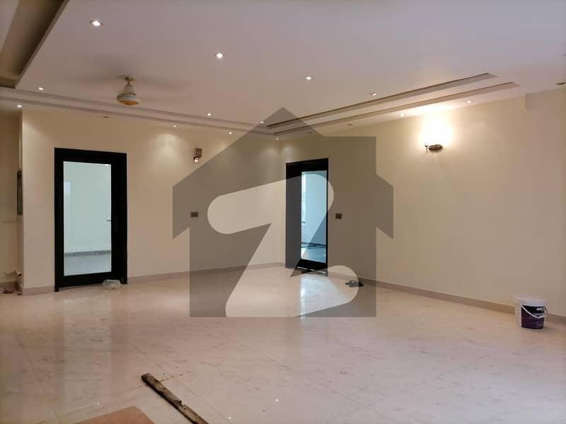 علاؤالدین روڈ کینٹ,لاہور میں 6 کمروں کا 2 کنال مکان 15.0 کروڑ میں برائے فروخت۔