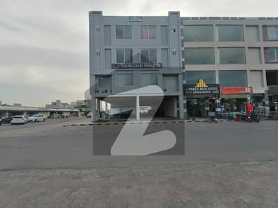 Ist Floor 600 Square Feet Office For rent In Royal Orchard Main Road Multan
