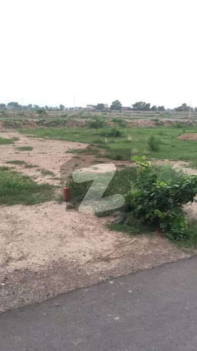 7.5 Marla Commercial Plot For Sale in Tech Town Satiana Road