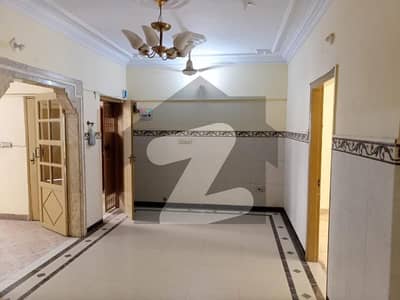 ناظم آباد 3 ناظم آباد کراچی میں 3 کمروں کا 6 مرلہ فلیٹ 1.3 کروڑ میں برائے فروخت۔