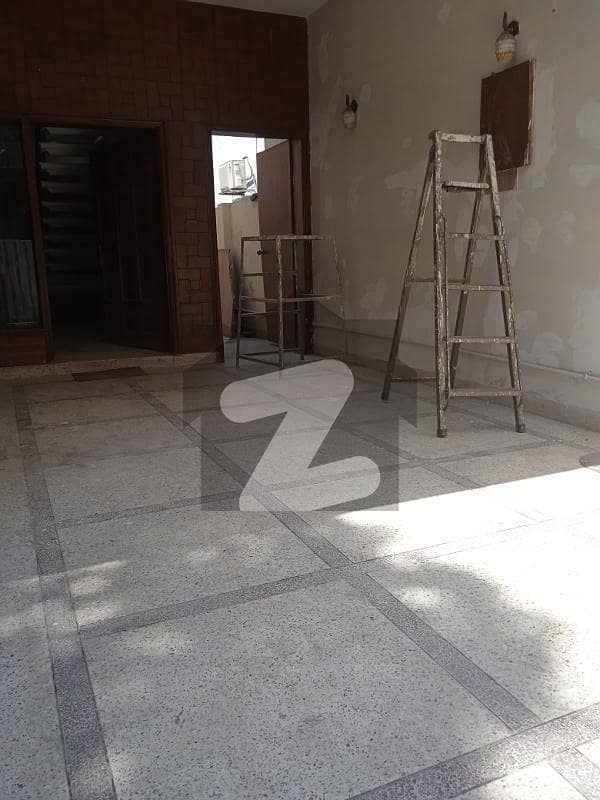 10 Marla House For Residence Or Silent Office Near To Moulana Shoukat Ali Road