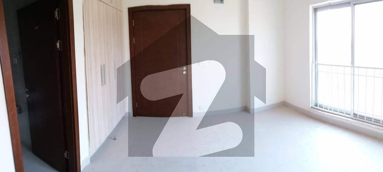 Centrally Located Prime Location Flat Available In Gulshan-E-Rabia For sale