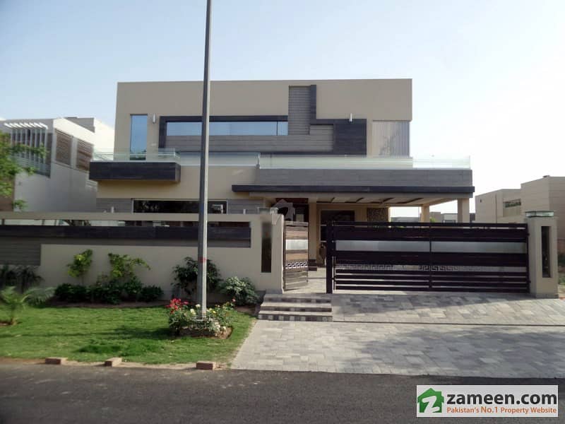 1 Kanal House Is Available For Sale In DHA Phase 5