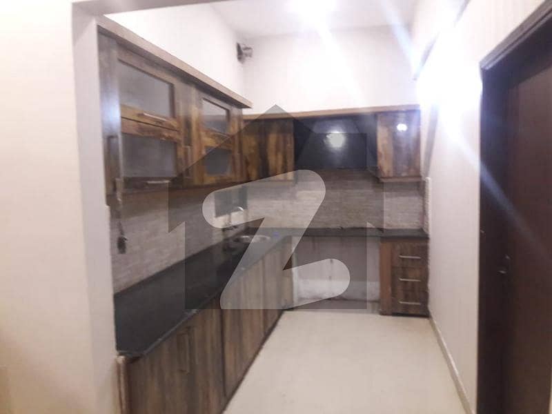 Portion For Sale Gulistane Jouhar block 4 Main 100 Fit road Vip location