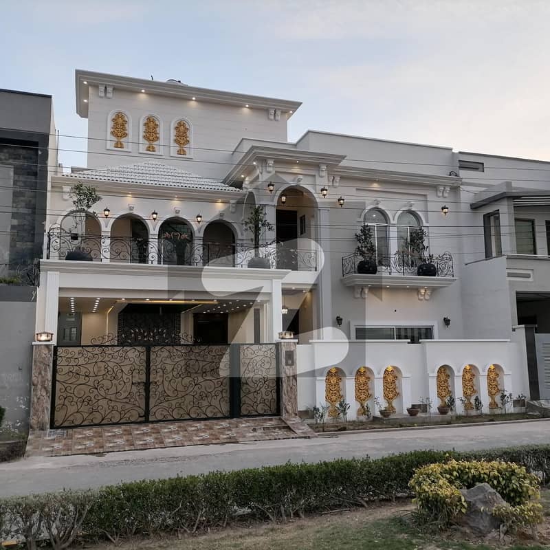 Stunning 9 Marla House In Jeewan City - Phase 3 Available