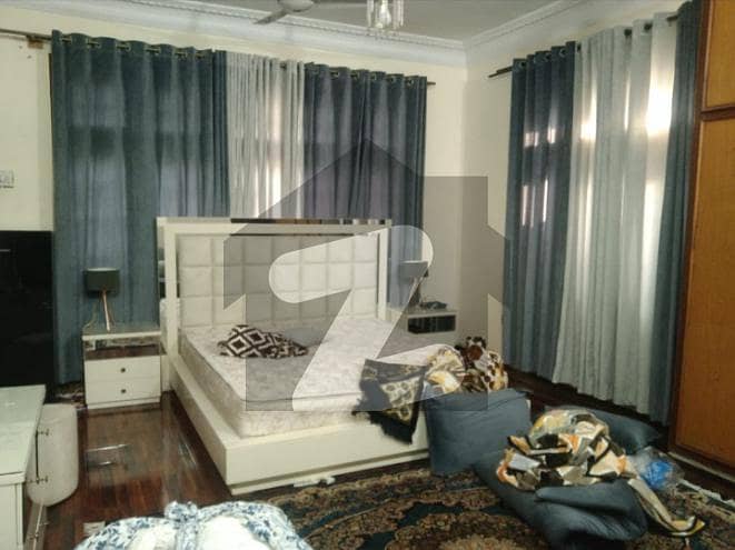 حیات آباد فیز 4 - این2 حیات آباد فیز 4 حیات آباد پشاور میں 7 کمروں کا 10 مرلہ مکان 1.1 لاکھ میں کرایہ پر دستیاب ہے۔