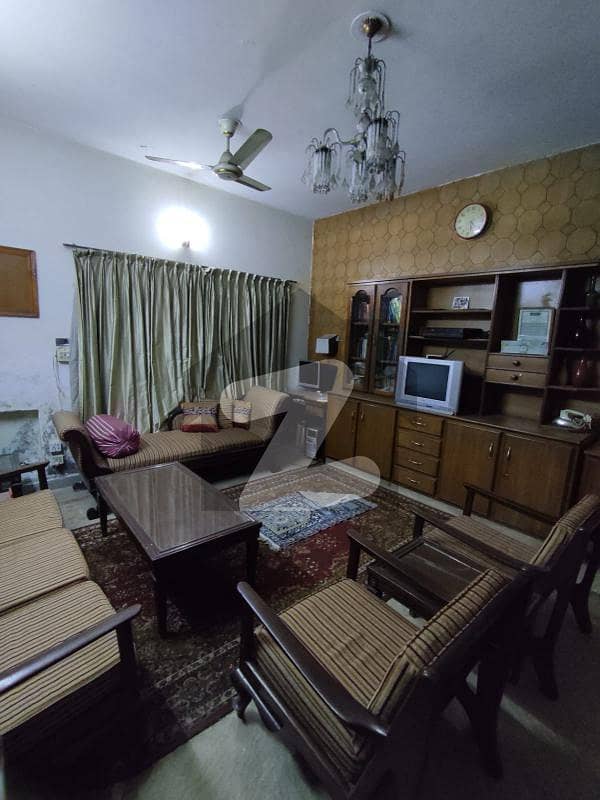 عسکری 8 عسکری,لاہور میں 3 کمروں کا 10 مرلہ مکان 4.25 کروڑ میں برائے فروخت۔