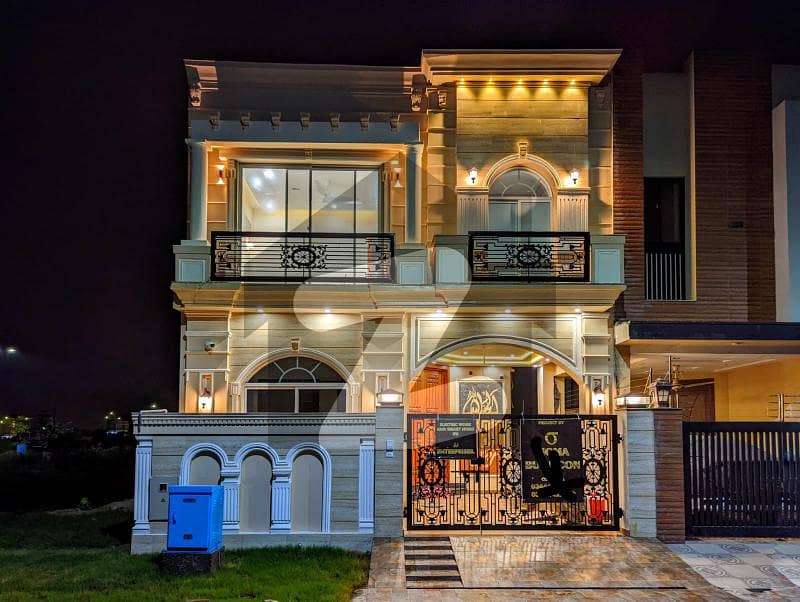 Dha Phase 5 Brand New 6 Marla Spanish House For Rent Hot Location Reasonable Demand