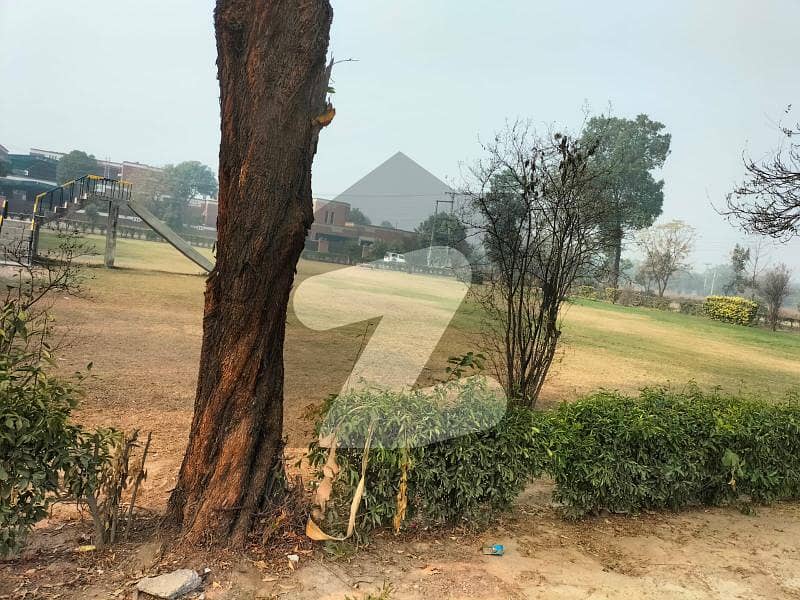 1 kanal facing park house for sale in Punjab housing society mohlanwal