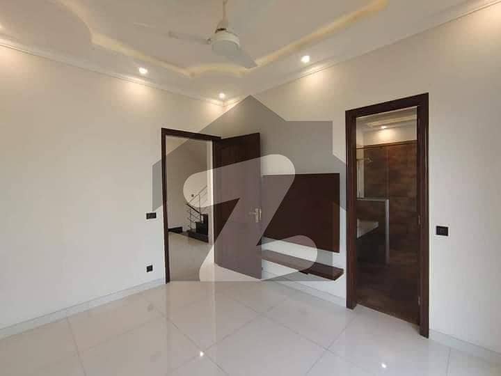 اسٹیٹ لائف ہاؤسنگ سوسائٹی لاہور میں 3 کمروں کا 5 مرلہ مکان 1.83 کروڑ میں برائے فروخت۔
