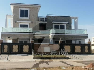 Brand New 1 Kanal Triple Storey Full House 9 Beds With Attached Bathrooms For Rent.
