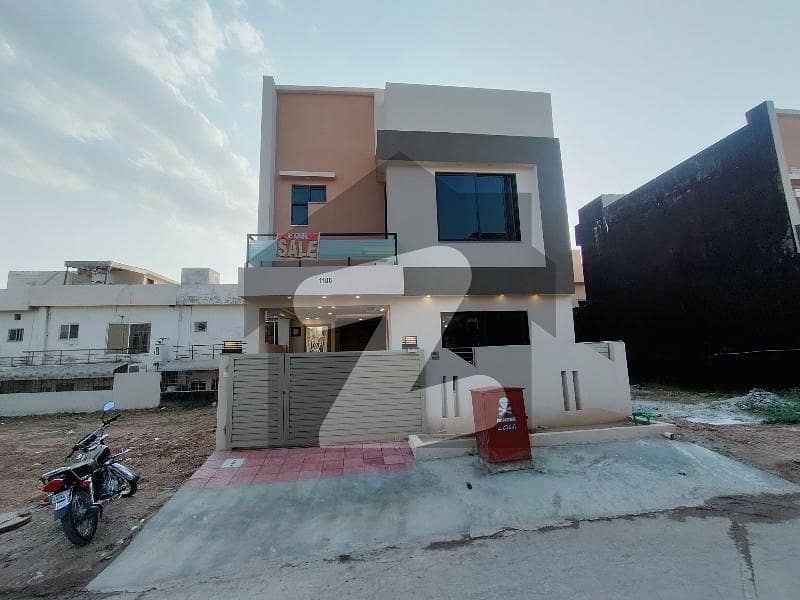 Bahria Town Phase 8 Ali Block 5 Marla Full House For Sale