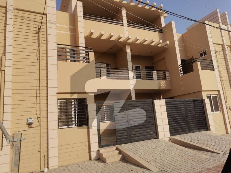 کنگز گارڈن گلستانِ جوہر,کراچی میں 4 کمروں کا 5 مرلہ مکان 2.75 کروڑ میں برائے فروخت۔
