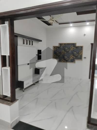 پنجاب گورنمنٹ سرونٹ ہاؤسنگ فاؤنڈیشن فیصل آباد میں 6 کمروں کا 10 مرلہ مکان 2.99 کروڑ میں برائے فروخت۔