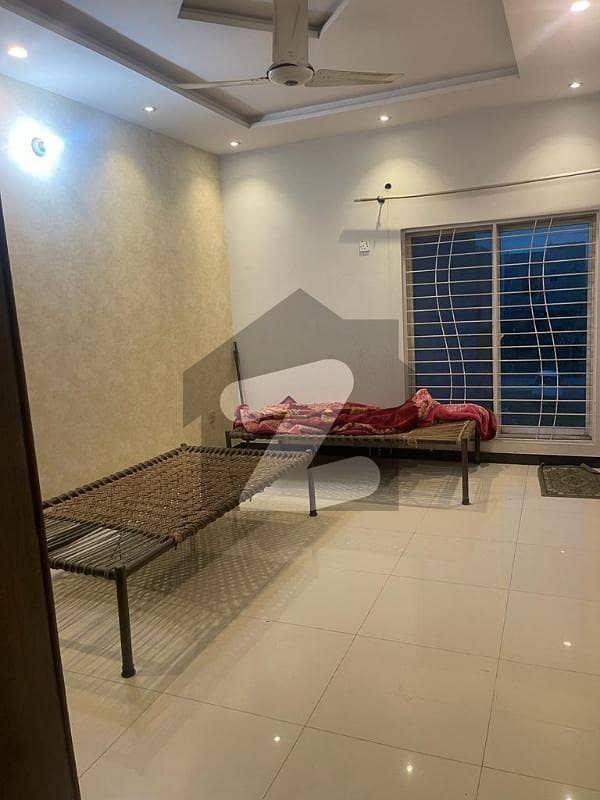 10 Marla Upper Portion For Rent In Paragon City Lahore