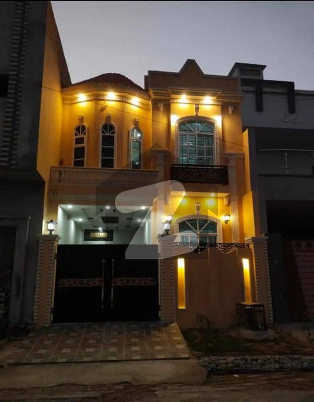 ملتان روڈ لاہور میں 3 کمروں کا 3 مرلہ مکان 90.0 لاکھ میں برائے فروخت۔