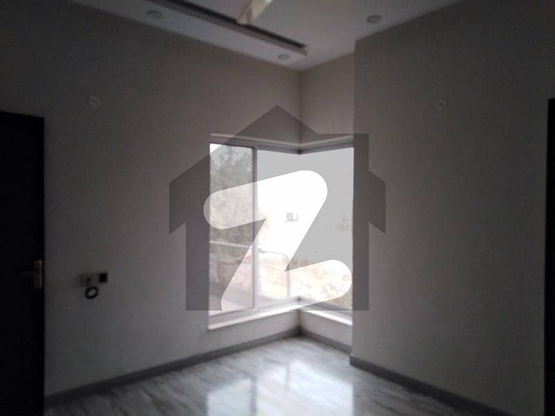 4 Marla Flat For rent In Paragon City Paragon City