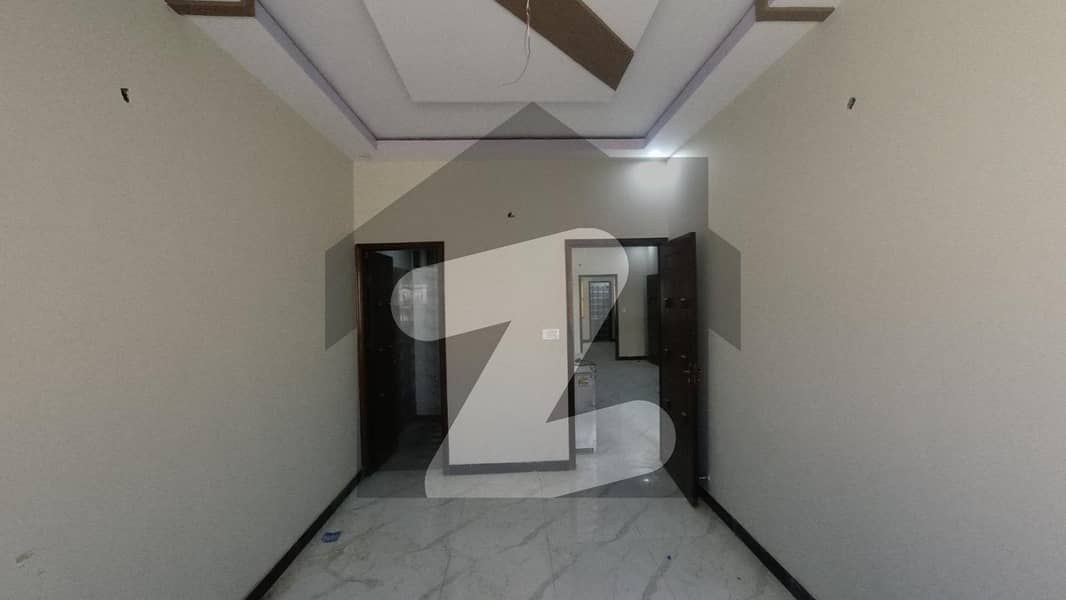 1050 Square Feet Flat In Central Nazimabad 3 - Block A For sale