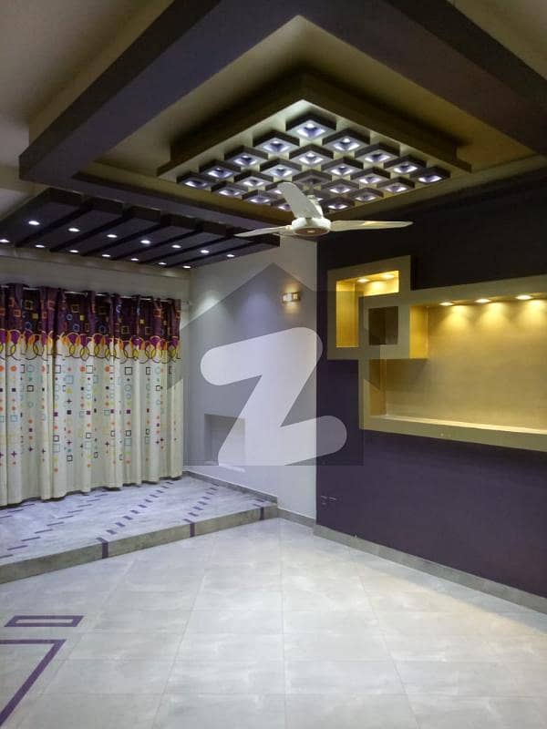 ویلینشیاء ۔ بلاک اے1 ویلینشیاء ہاؤسنگ سوسائٹی لاہور میں 6 کمروں کا 1 کنال مکان 7.25 کروڑ میں برائے فروخت۔