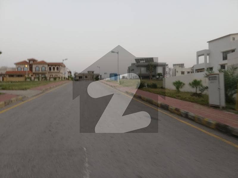 1 Kanal Plot For Sale ( Stunning Location) In Bahria Town Phase 8 Block A