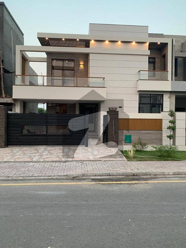 10 Marla Lower Portion For Rent in Bahria town lahore