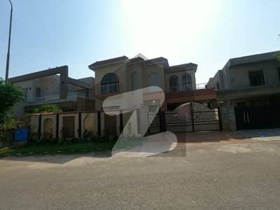 5 Beds 15 Marla Double Unit Brand New House for Sale in Eden City Phase 8