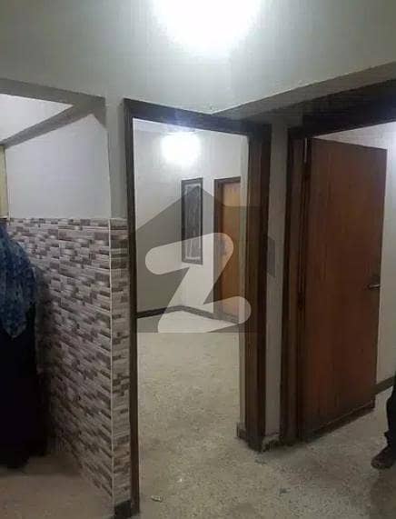 بفر زون - سیکٹر 15-B بفر زون نارتھ کراچی کراچی میں 3 کمروں کا 3 مرلہ فلیٹ 39 لاکھ میں برائے فروخت۔