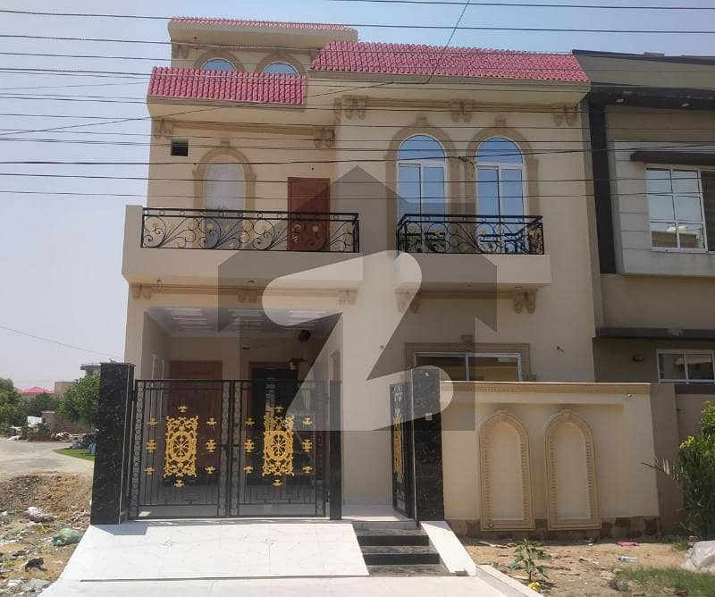 5 Marla brand new house available for sale in Central Park A 1 Block