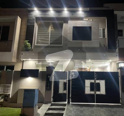 5 MARLA SEMI FURNISHED HOUSE FOR SALE IN WOOD BLOCK PARAGON CITY LAHORE