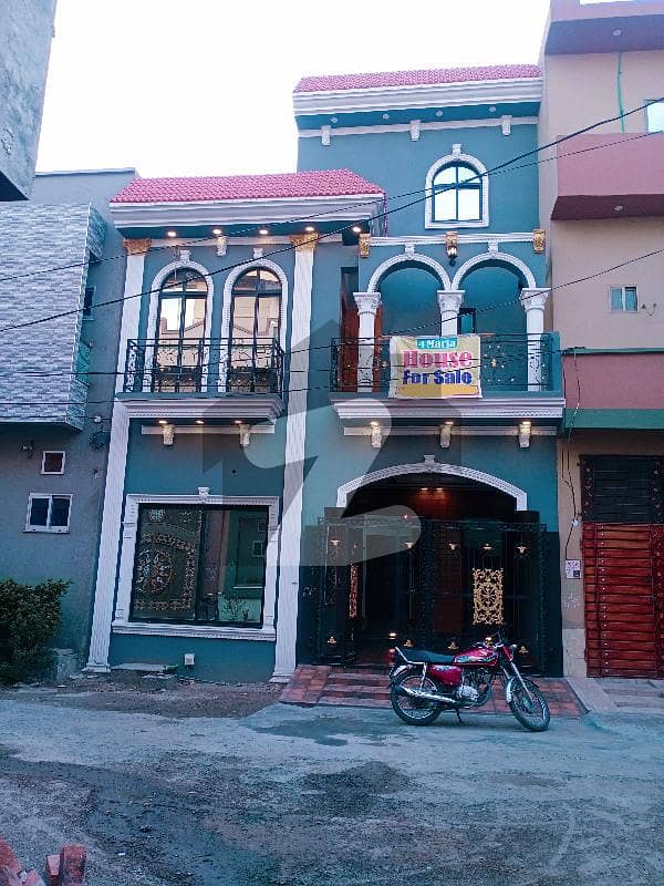 الرحیم گارڈن فیز ۵ جی ٹی روڈ,لاہور میں 3 کمروں کا 4 مرلہ مکان 1.6 کروڑ میں برائے فروخت۔