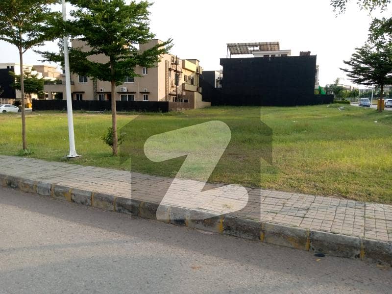 10 Marla Plot For Sale in Bahria town Phase 8 Sector D