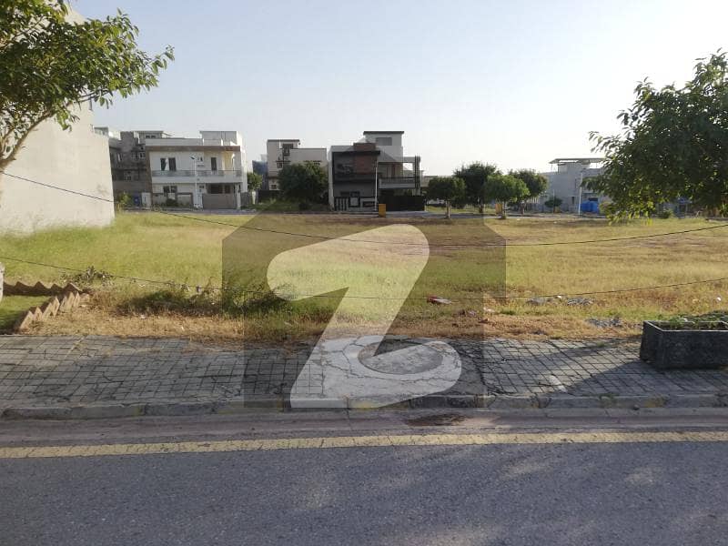 10 Marla Plot For Sale in Bahria Town Phase 8 Sector I